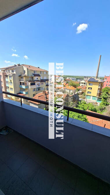 Închiriere - Apartament în Center,  Ruse