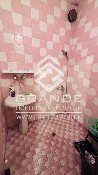 Vânzare - Apartament în Mladejki hălm,  Plovdiv