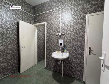 Verkauf - Büro/Schönheitssalon/Zahnarztbüro in Zentar,  Wraza