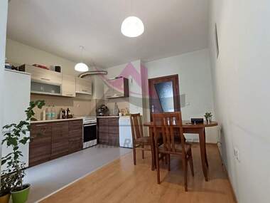 For rent - Apartment in Kolhozen pazar,  Varna