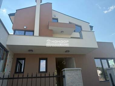 For sale - House in Skutare,  Plovdiv