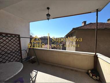 Vânzare - Apartament în Mladejki hălm,  Haskovo
