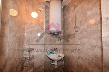 Închiriere - Apartament în Ceaîka,  Varna