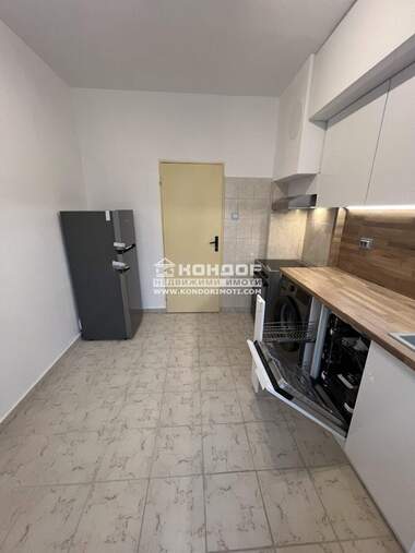Продажба - Апартамент в Кючук Париж,  Пловдив