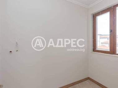 Vânzare - Apartament în Vinița,  Varna