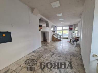 Închiriere - Salon de frumusețe/Birou/Magazin/Depozit/Restaurant/Cabinet de stomatologie în Wider Center,  Ruse