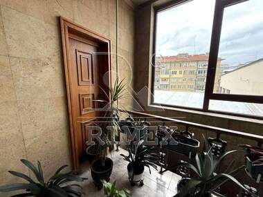 Продажба - Офис в Център,  Габрово