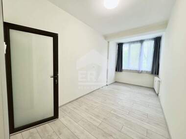 Închiriere - Apartament în Dărvenița,  Sofia