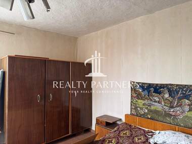 For sale - House in Viskiar,  Pernik