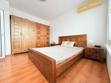 Închiriere - Apartament în Lazur,  Burgas