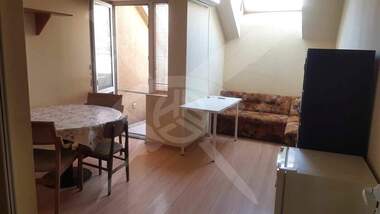 Închiriere - Apartament în Kolhozen pazar,  Varna
