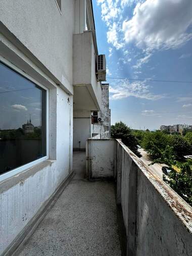Продажба - Апартамент в Дружба 3,  Русе