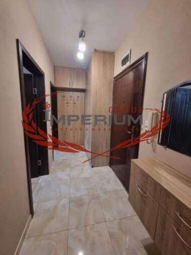Închiriere - Apartament în Kolhozen pazar,  Varna