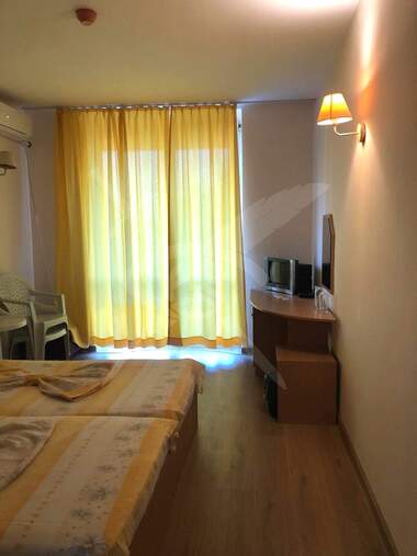 Închiriere - Apartament în Alen mak,  Varna