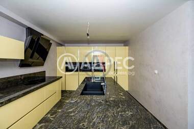 Vânzare - Apartament în Sădiîski,  Plovdiv