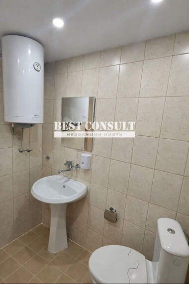 Închiriere - Apartament în Văzrajdane,  Ruse