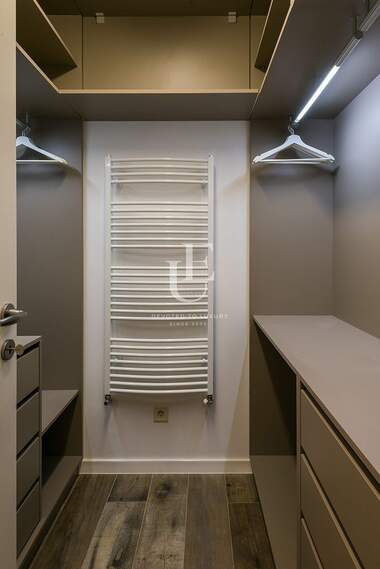 Închiriere - Apartament în Simeonovo,  Sofia