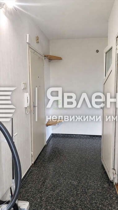 Продажа - Квартира в Изгрев,  Бургас