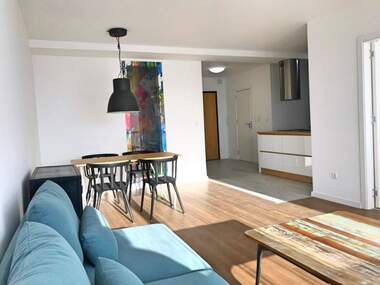 Închiriere - Apartament în Țentăr,  Burgas