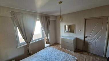 Închiriere - Apartament în Izgrev,  Burgas