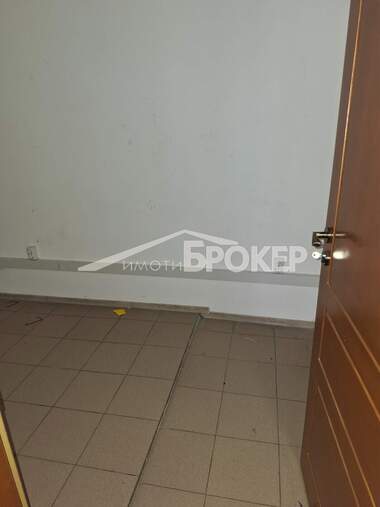 Kira - Dükkan/Ofis/Depo/Güzellik salonu/Yer/Diş ofisi olarak Centar,  Sliven