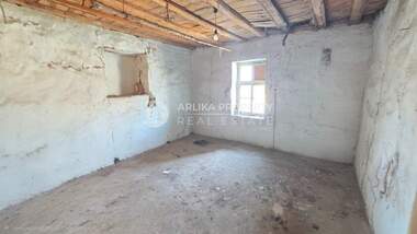 For sale - House in Mezek,  Haskovo