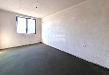 Vânzare - Apartament în Ostromila,  Plovdiv