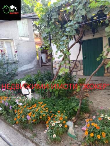 Продажба - Къща в Свищов,  Велико Търново