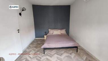 Închiriere - Etaj din casă în Wider Center,  Pleven