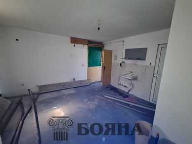 Vânzare - Magazin în Drujba 2,  Ruse