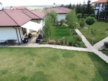 Kira - Ev olarak Kiçevo,  Varna