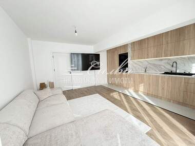Vânzare - Apartament în Center,  Șumen