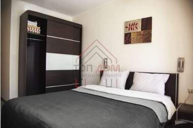 Închiriere - Apartament în Bazar Levski,  Varna