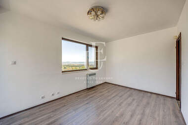 For sale - House in Bankia,  Sofia