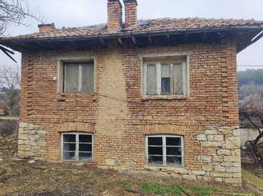 For sale - House in Koprivec,  Ruse