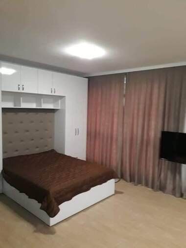 Închiriere - Apartament în Mladejki hălm,  Plovdiv