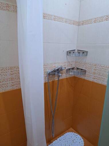 Închiriere - Apartament în Bratia Miladinovi,  Burgas