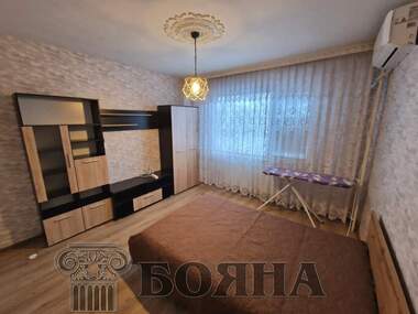 Închiriere - Apartament în Văzrajdane,  Ruse
