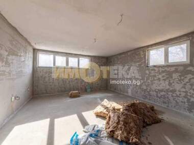 For sale - Office in Vazrajdane 2,  Varna