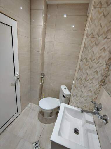 Închiriere - Apartament în Mladost,  Vrața