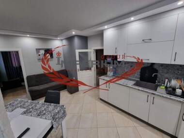 Închiriere - Apartament în Center,  Varna