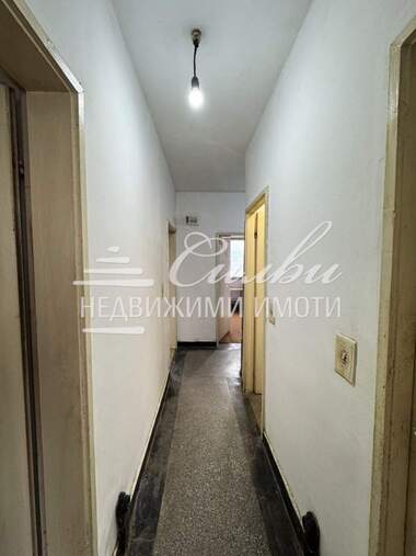 For sale - Apartment in Peti polk,  Shumen