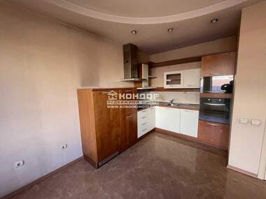 Продажба - Къща в Каменица 2,  Пловдив