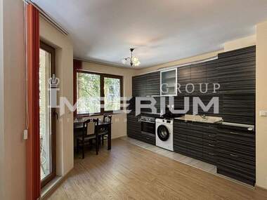 Închiriere - Apartament în Liatno kino Trakia,  Varna