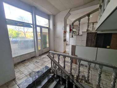 Închiriere - Salon de frumusețe/Birou/Magazin/Depozit/Restaurant/Cabinet de stomatologie în Wider Center,  Ruse