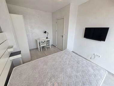 Închiriere - Apartament în Mladejki hălm,  Plovdiv