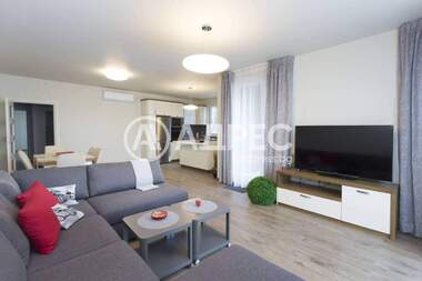 Închiriere - Apartament în Izgrev,  Sofia