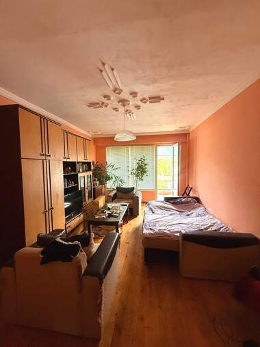 Vânzare - Apartament în Mladost,  Vrața