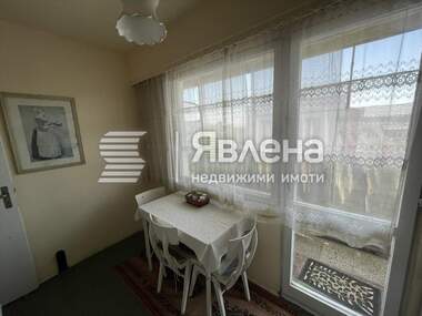 Продажа - Квартира в Карнобат,  Бургас