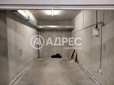 Ενοίκιο - Θέση στάθμευσης σε Бояна,  София